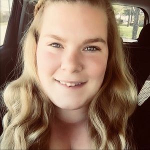 Meet your Posher, Carley